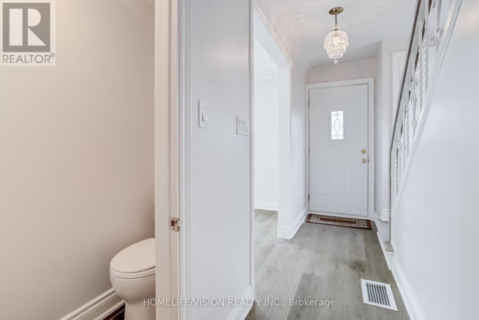 26 MILES ROAD Image 12