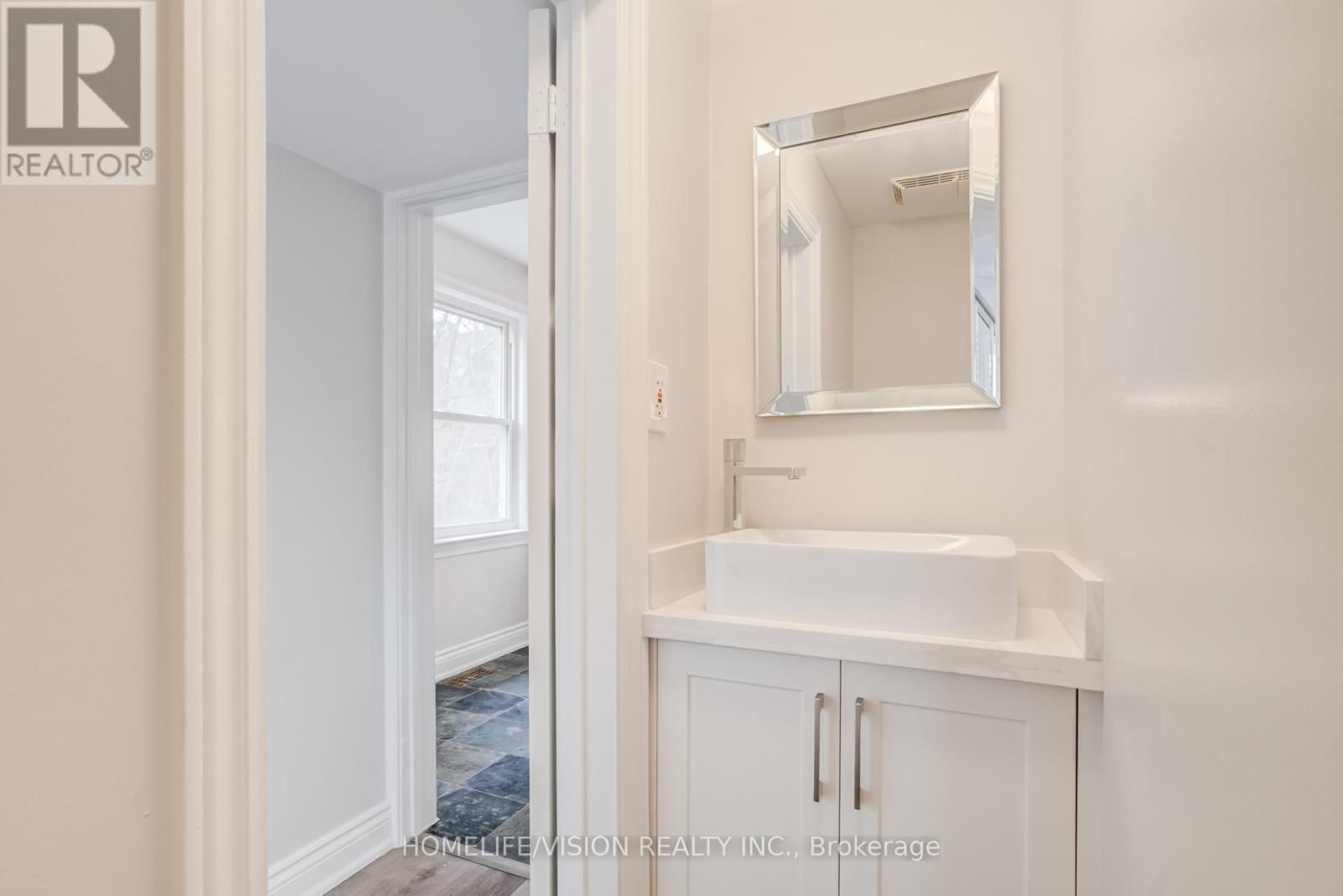 26 MILES ROAD Image 13