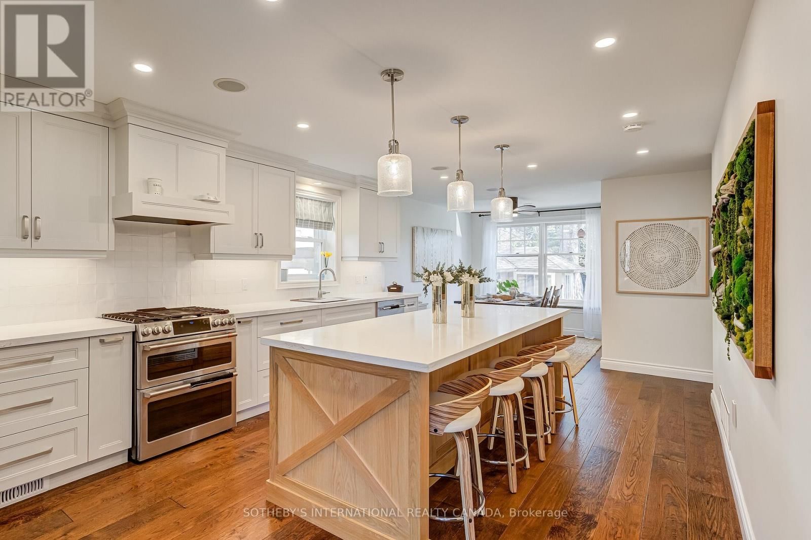 31 MAPLE AVENUE NORTH Image 12