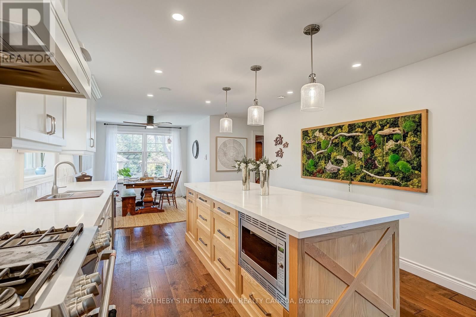 31 MAPLE AVENUE NORTH Image 13