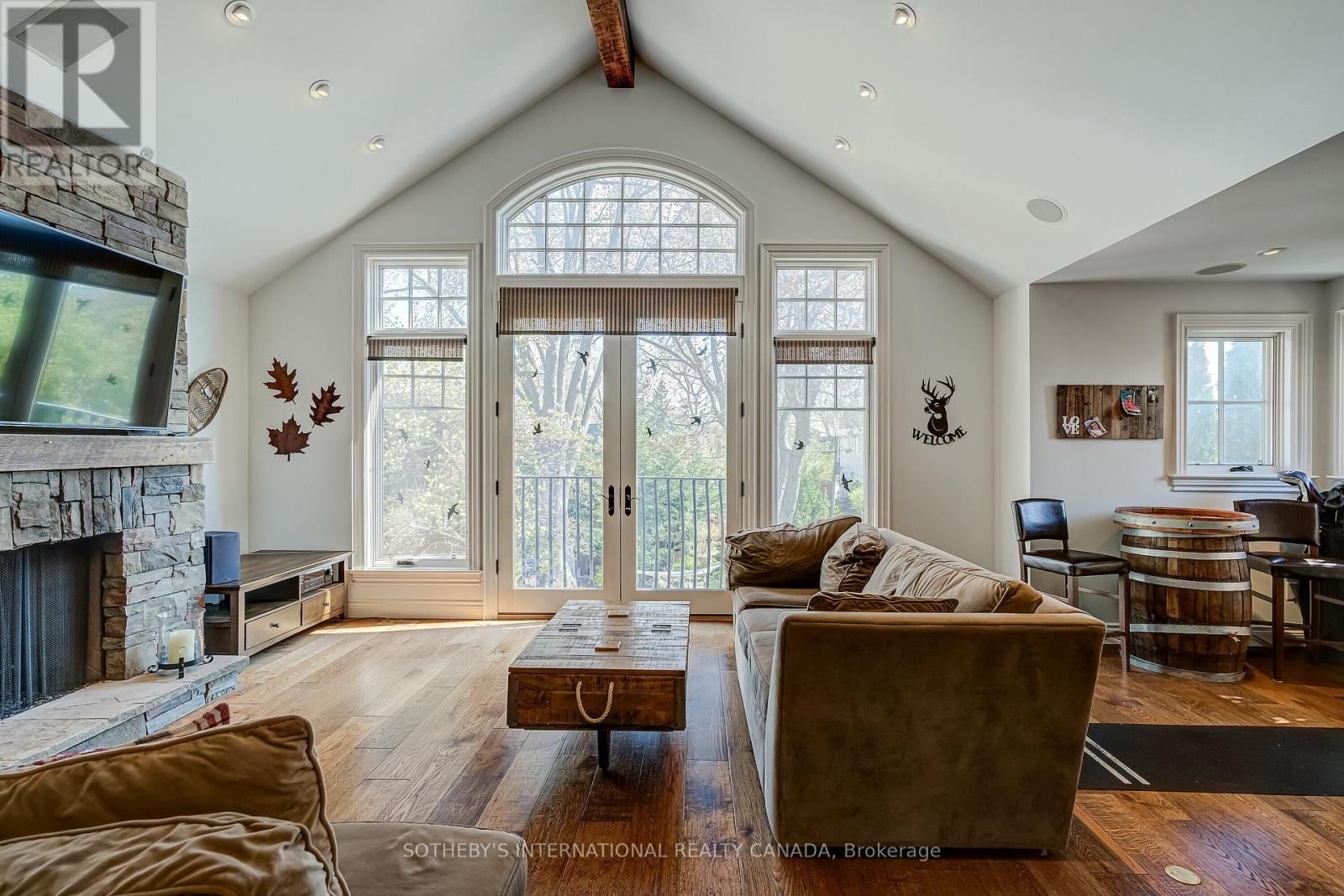 31 MAPLE AVENUE NORTH Image 23