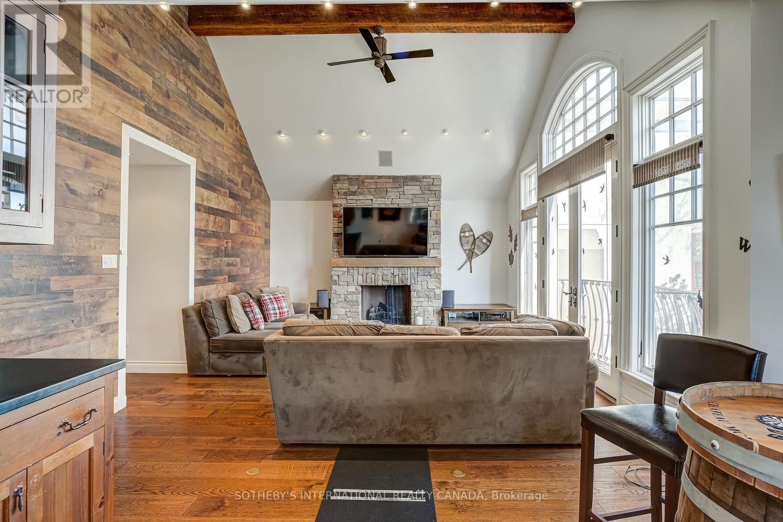 31 MAPLE AVENUE NORTH Image 27