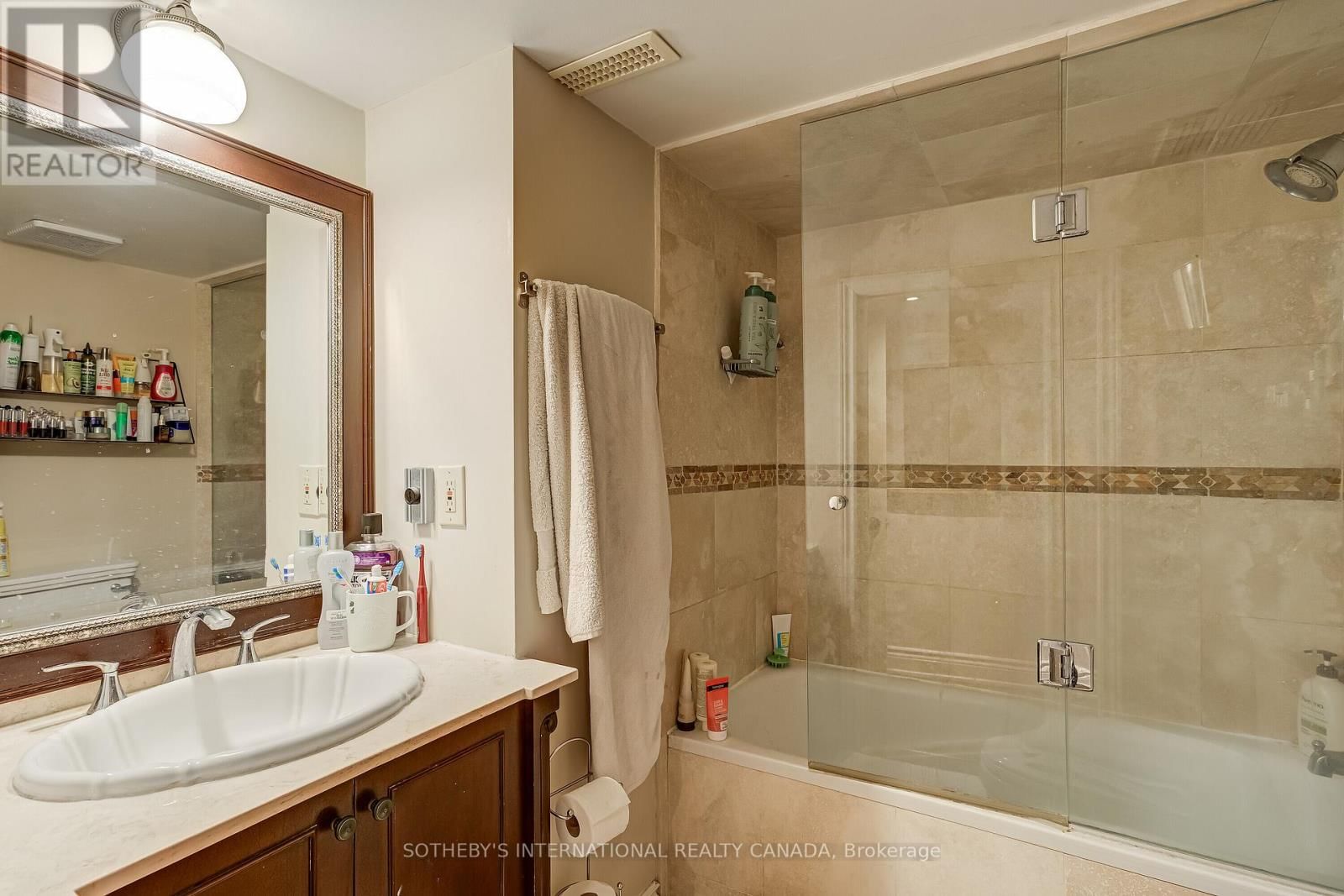 31 MAPLE AVENUE NORTH Image 37