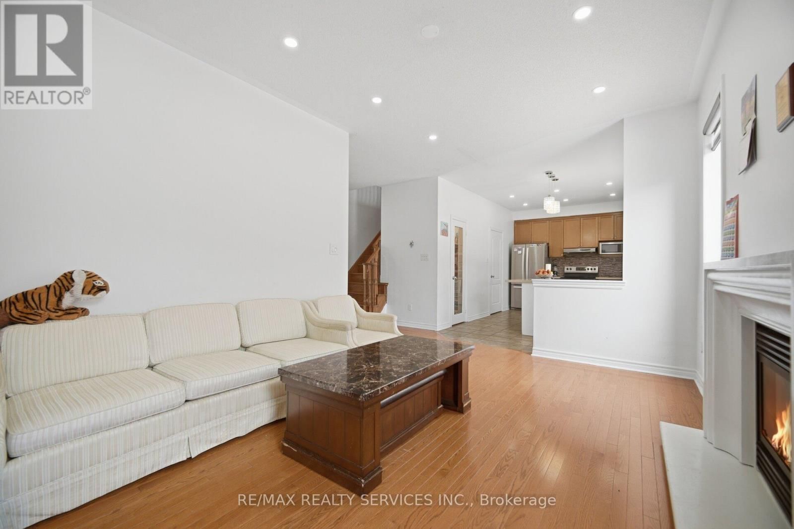 56 IRON BLOCK DRIVE Image 15