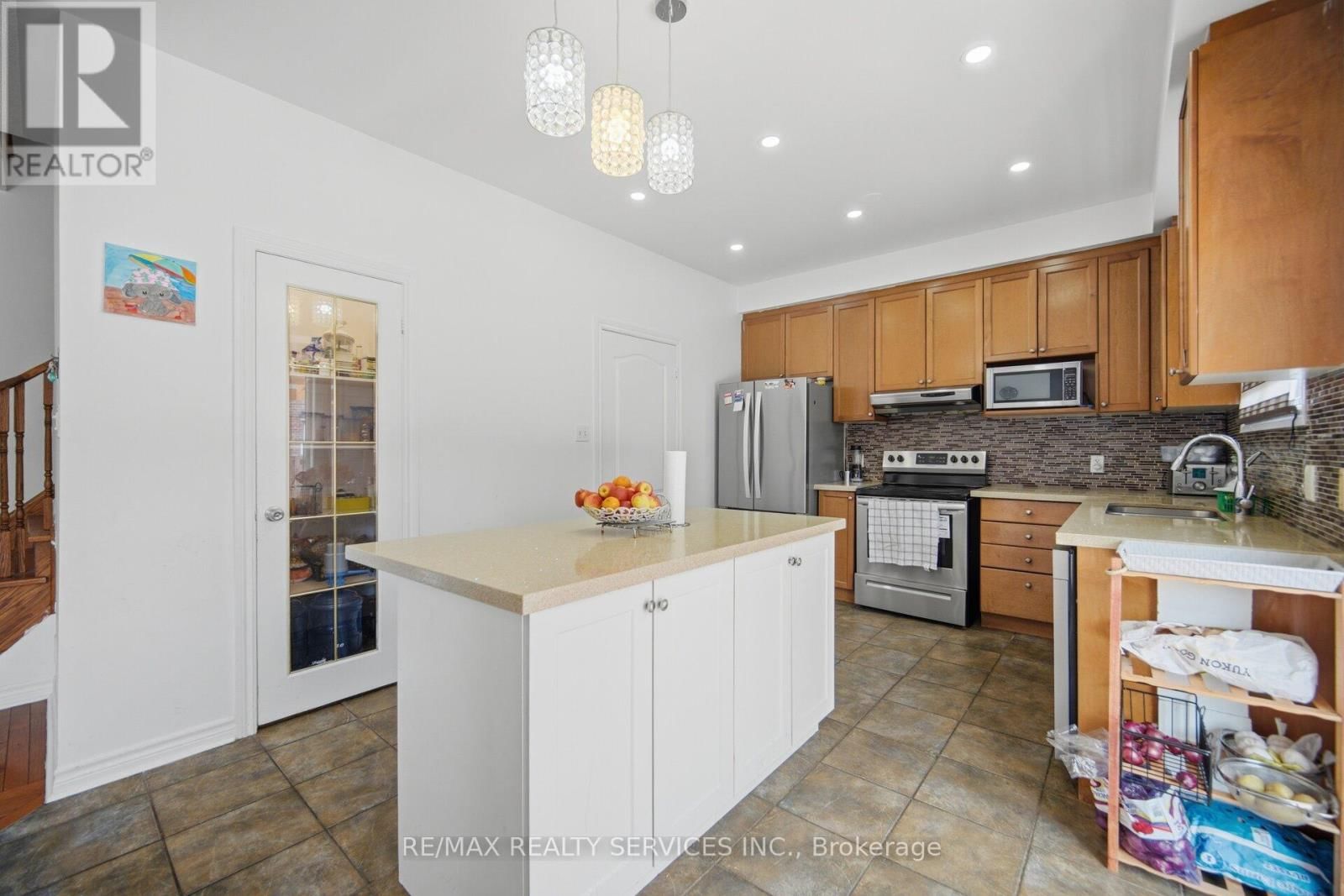 56 IRON BLOCK DRIVE Image 17