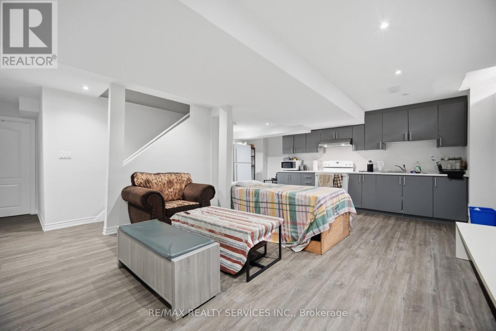 56 IRON BLOCK DRIVE Image 38