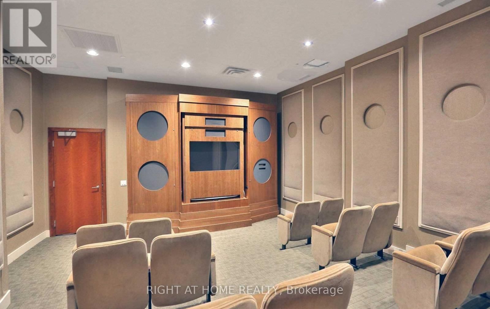 1808 - 55 STRATHAVEN DRIVE Image 18