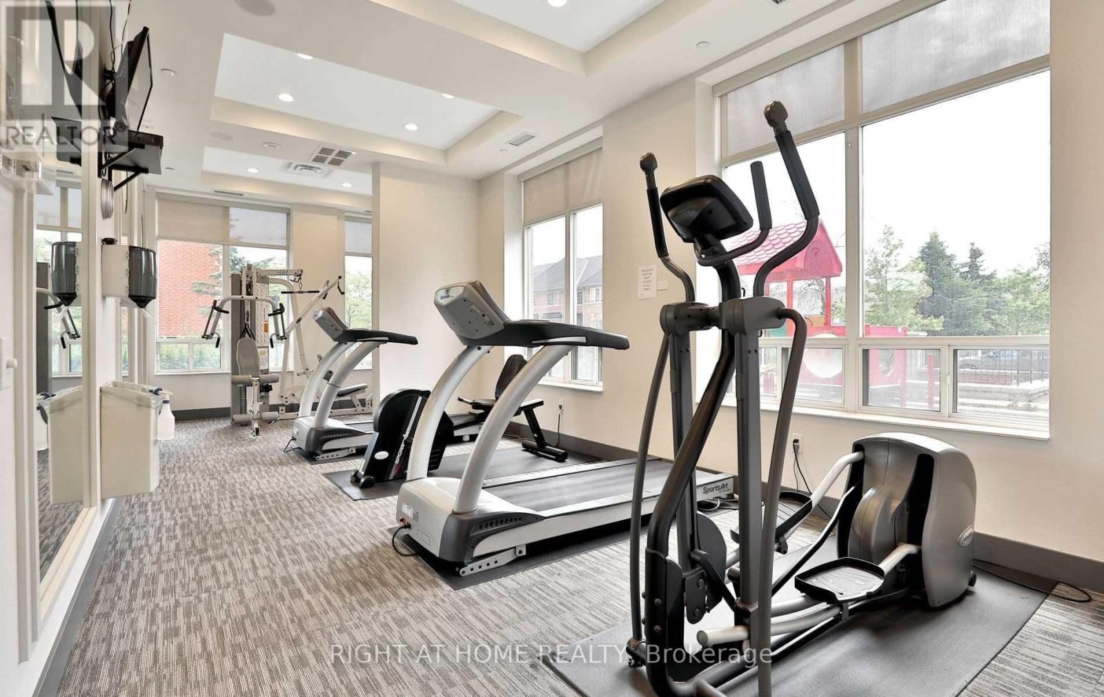 1808 - 55 STRATHAVEN DRIVE Image 20