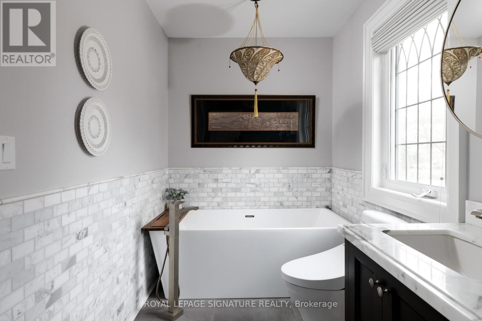 25 VARLEY LANE Image 18