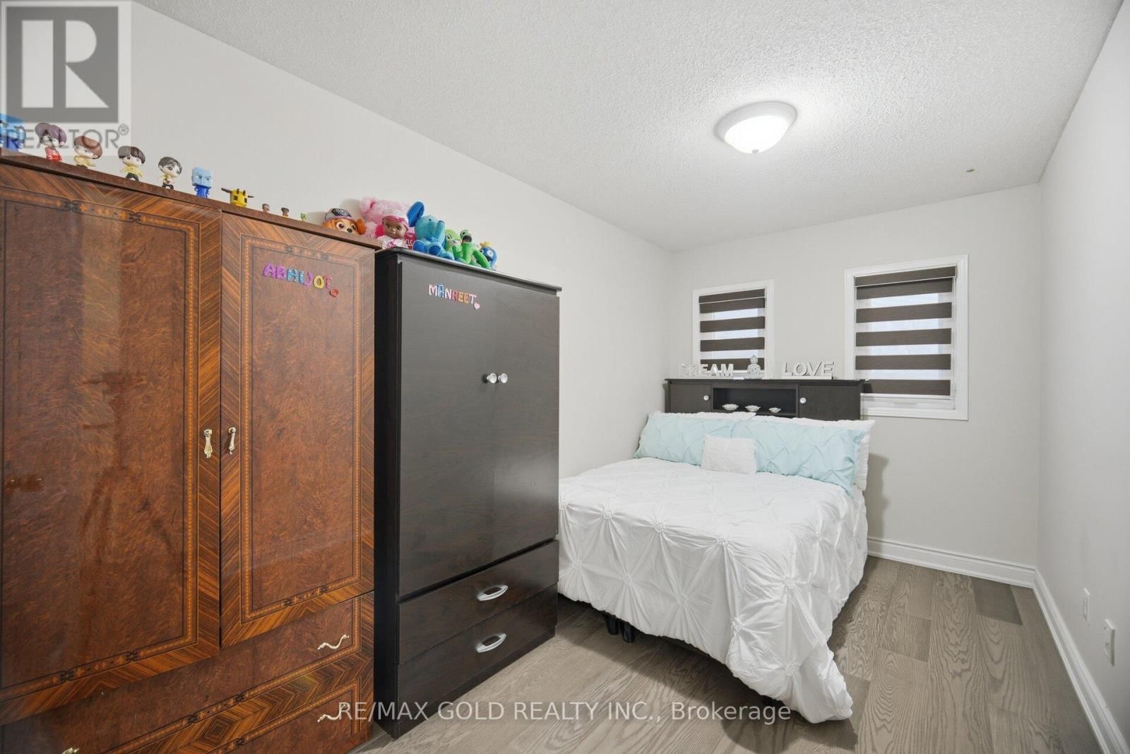 29 PIANE AVENUE Image 11