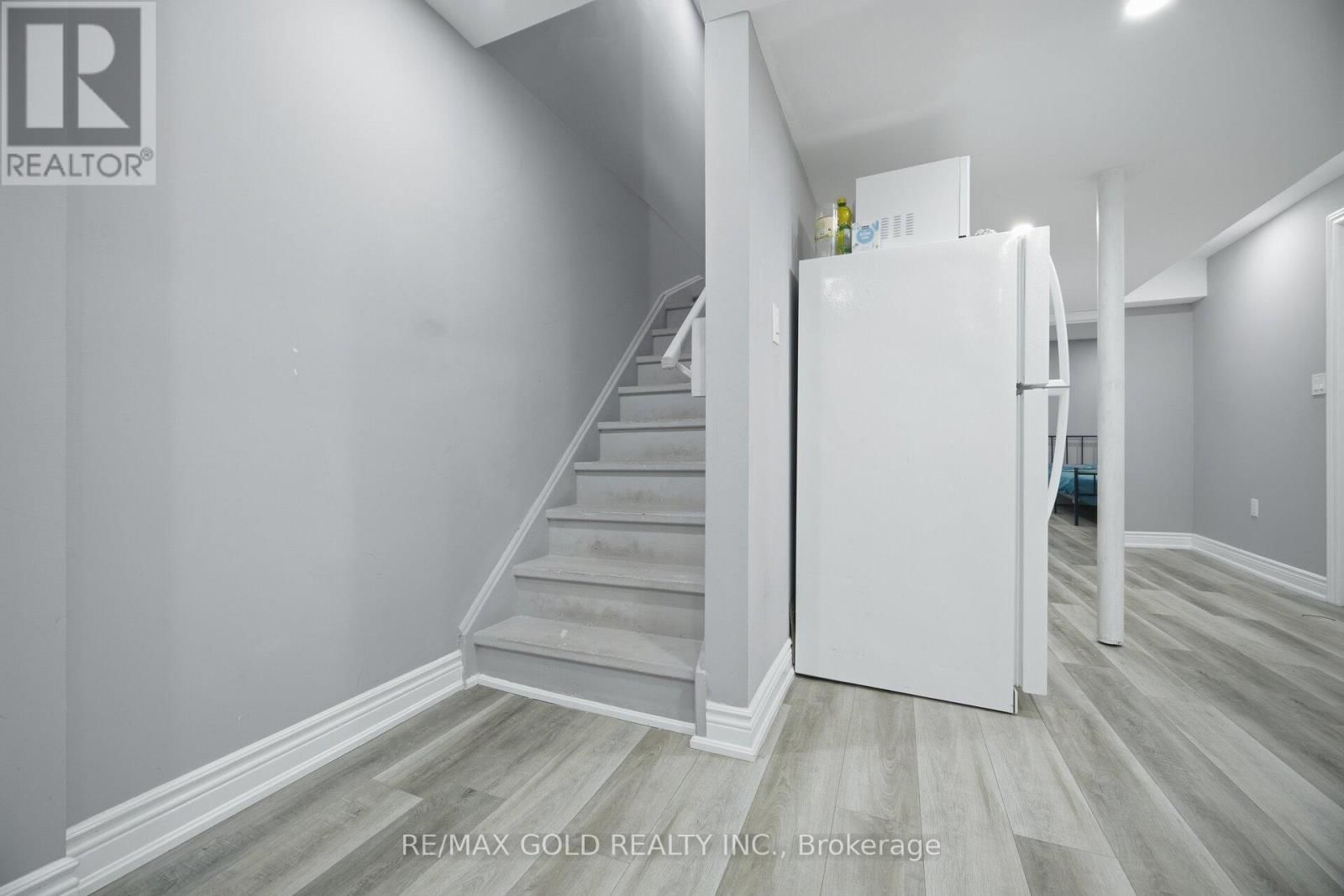 29 PIANE AVENUE Image 12