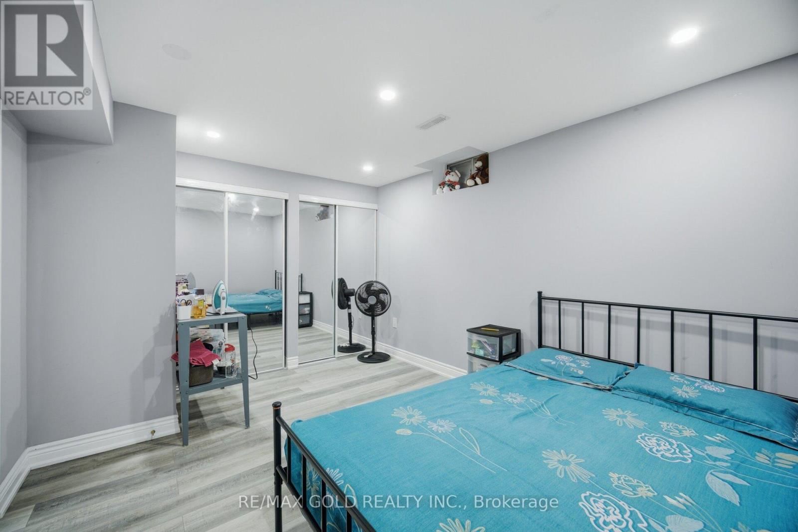 29 PIANE AVENUE Image 14