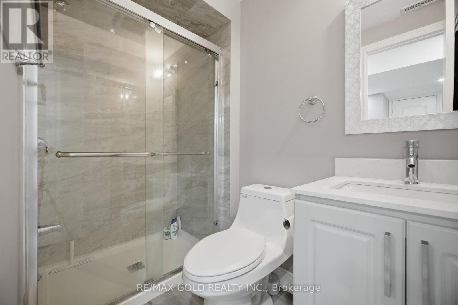 29 PIANE AVENUE Image 16