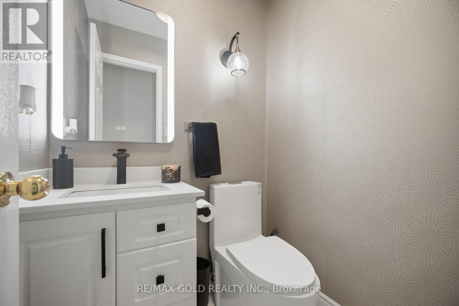 29 PIANE AVENUE Image 6