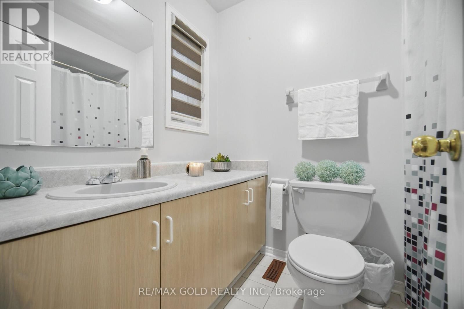 29 PIANE AVENUE Image 8