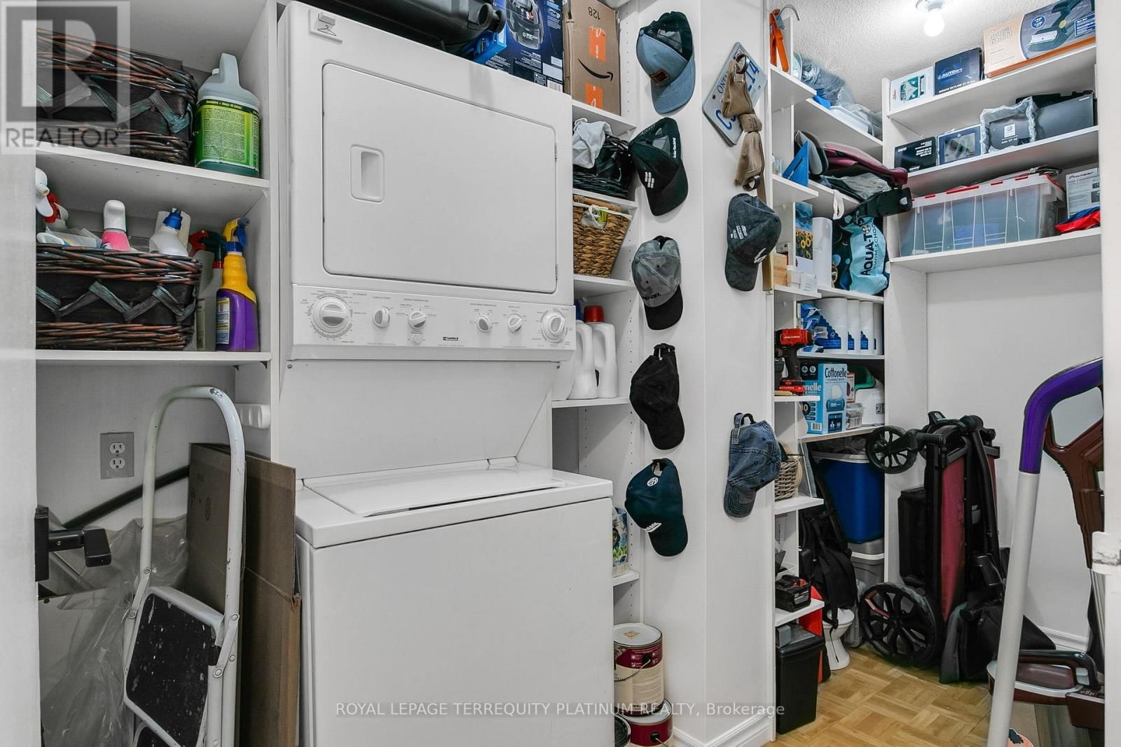 1517 - 551 THE WEST MALL Image 21