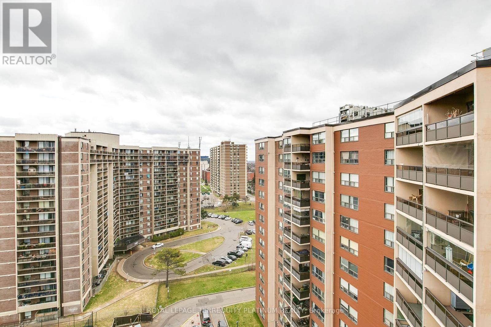 1517 - 551 THE WEST MALL Image 23