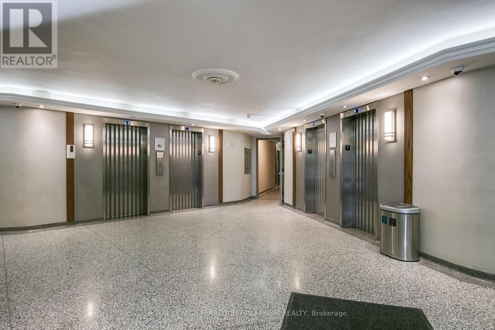 1517 - 551 THE WEST MALL Image 24