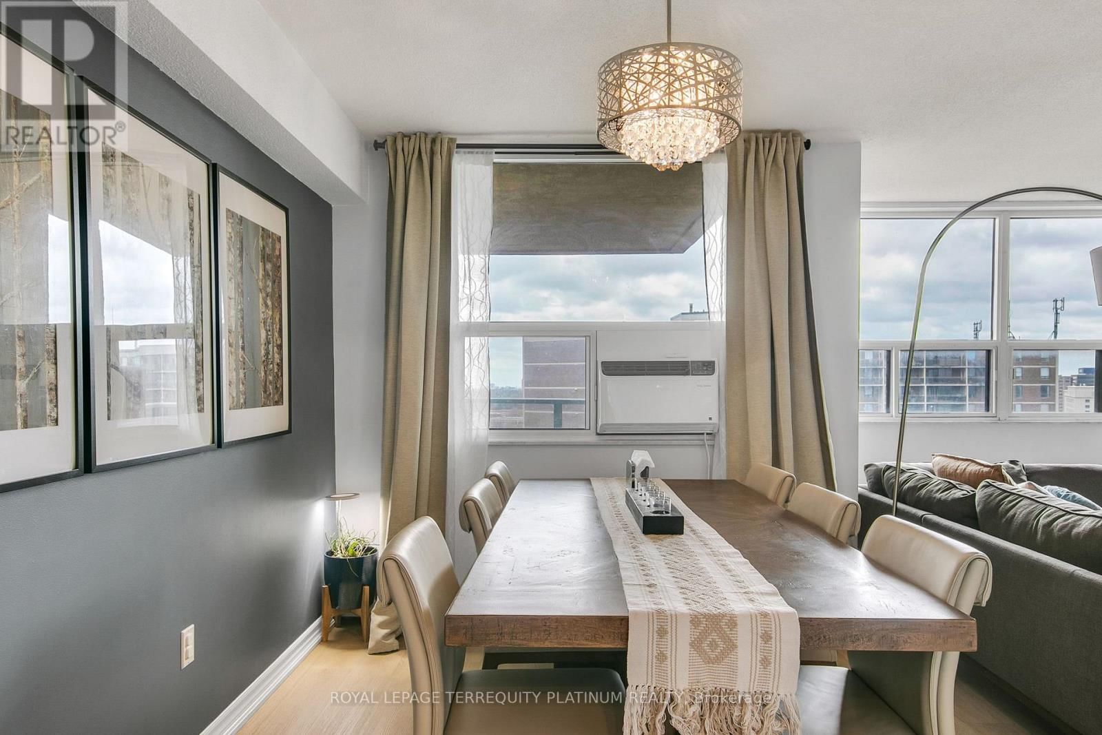 1517 - 551 THE WEST MALL Image 8