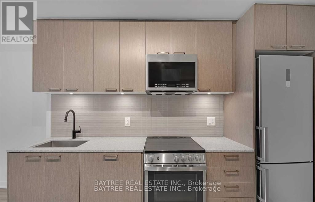 216 - 1808 ST CLAIR AVENUE WEST Image 4