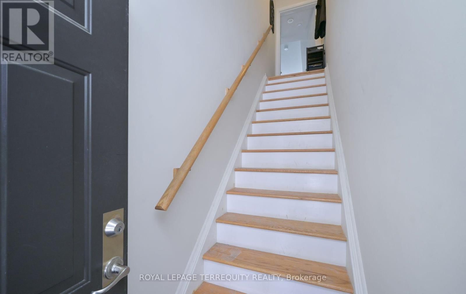 95 - 2441 GREENWICH DRIVE Image 10