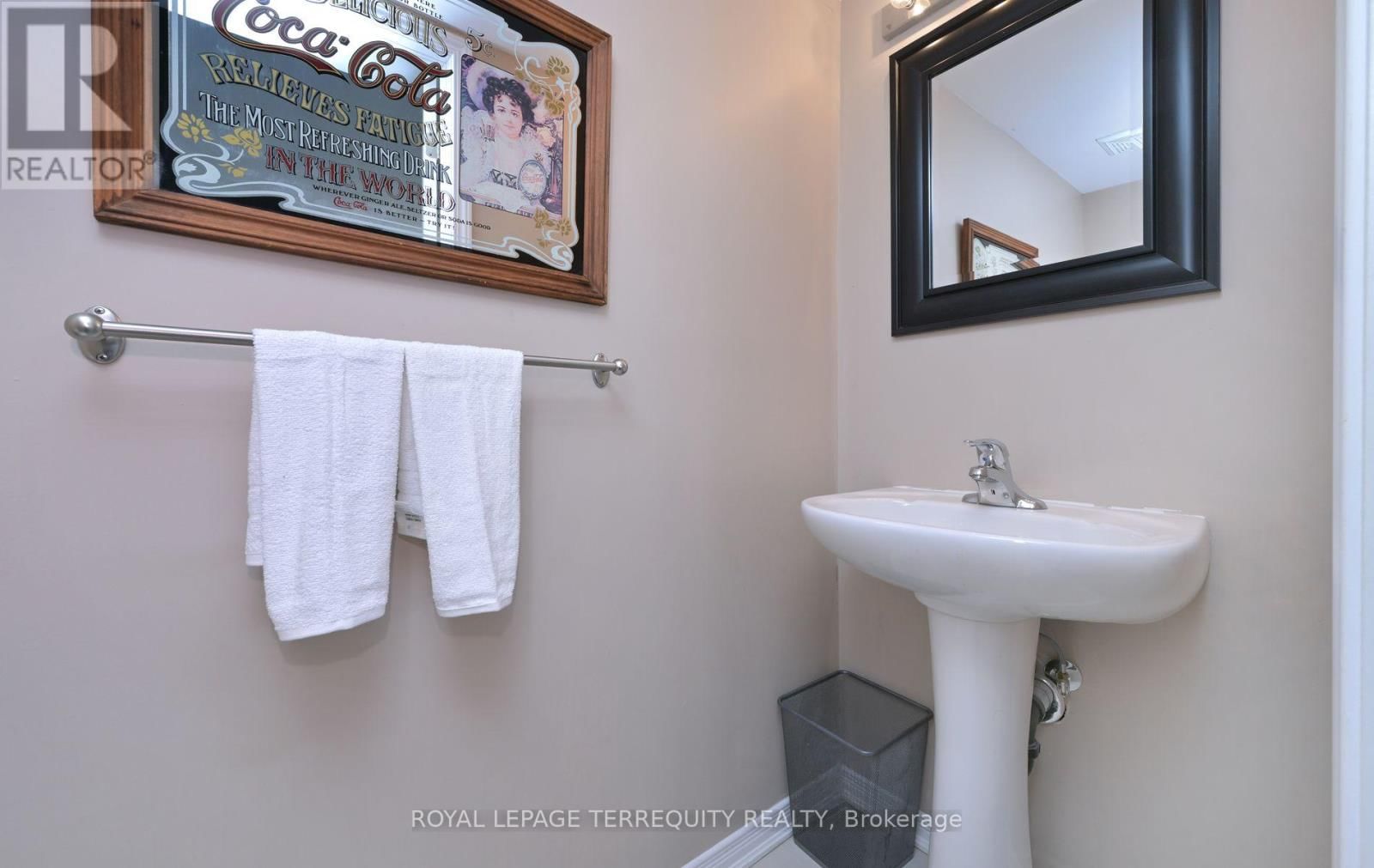 95 - 2441 GREENWICH DRIVE Image 11