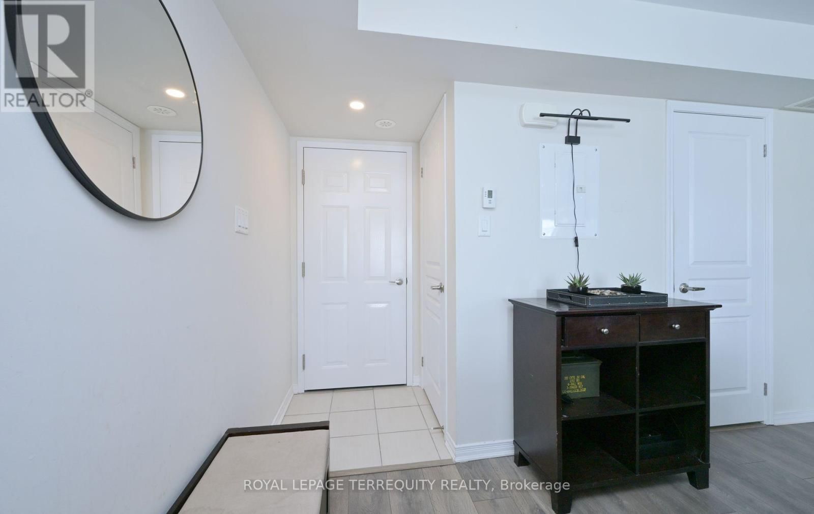 95 - 2441 GREENWICH DRIVE Image 8