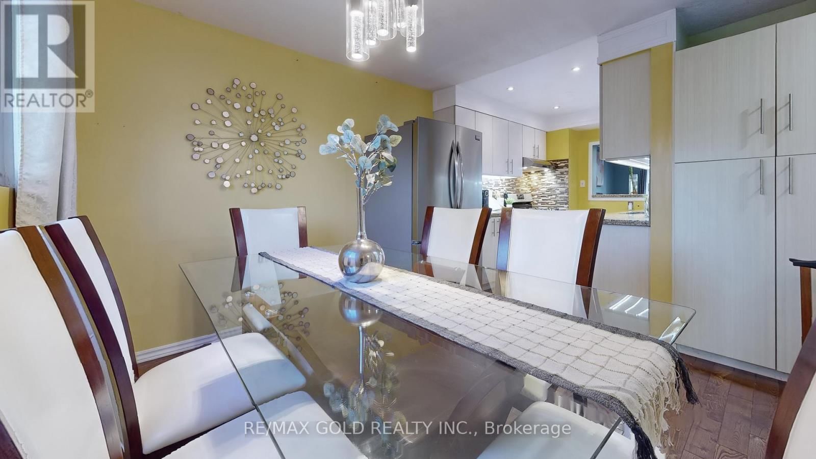 18 - 18 CARLETON PLACE Image 12