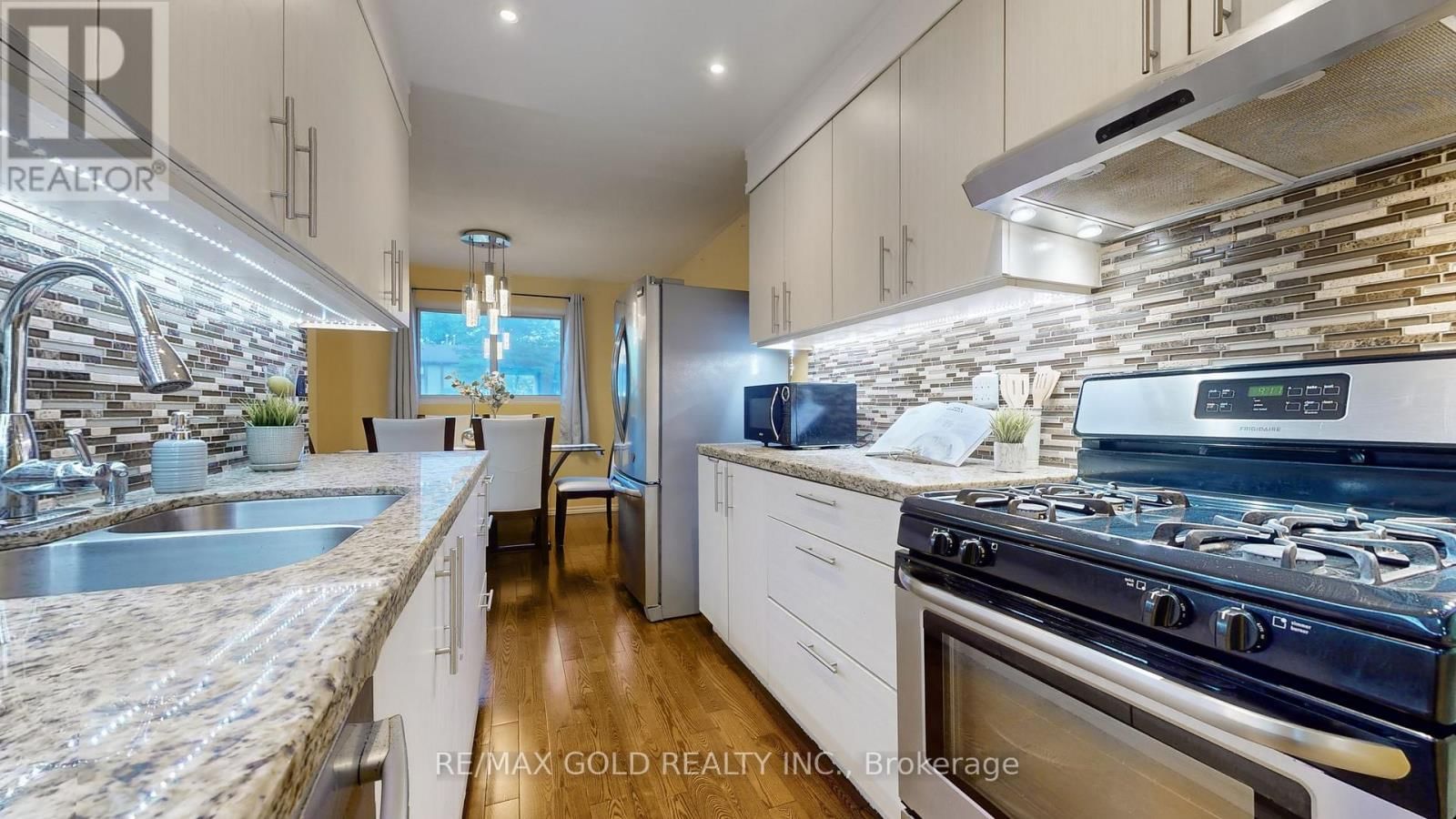 18 - 18 CARLETON PLACE Image 13