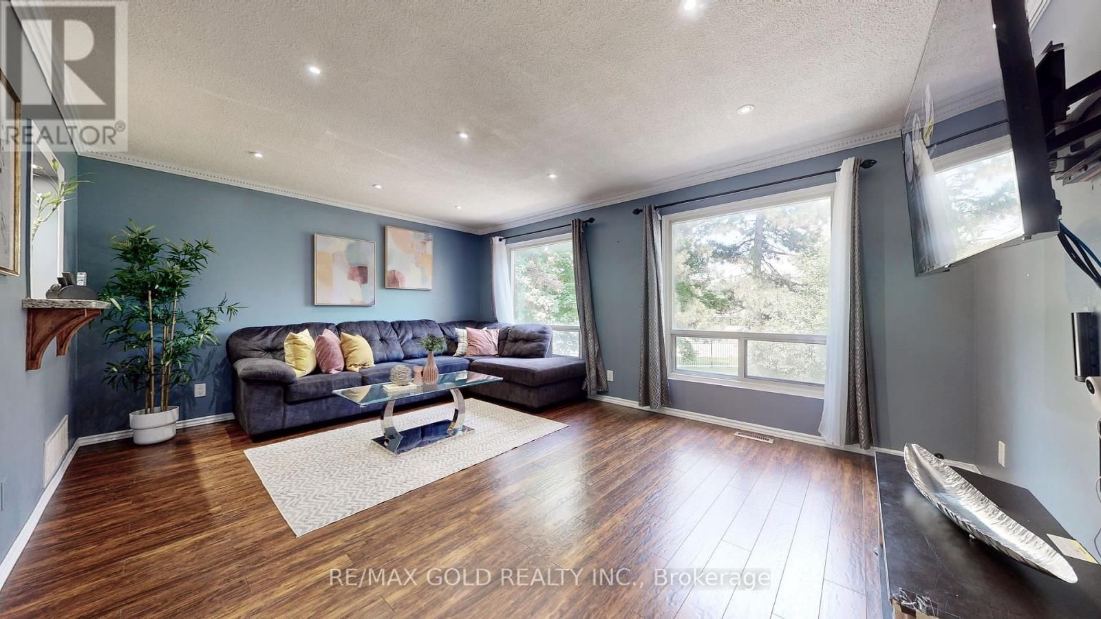 18 - 18 CARLETON PLACE Image 4