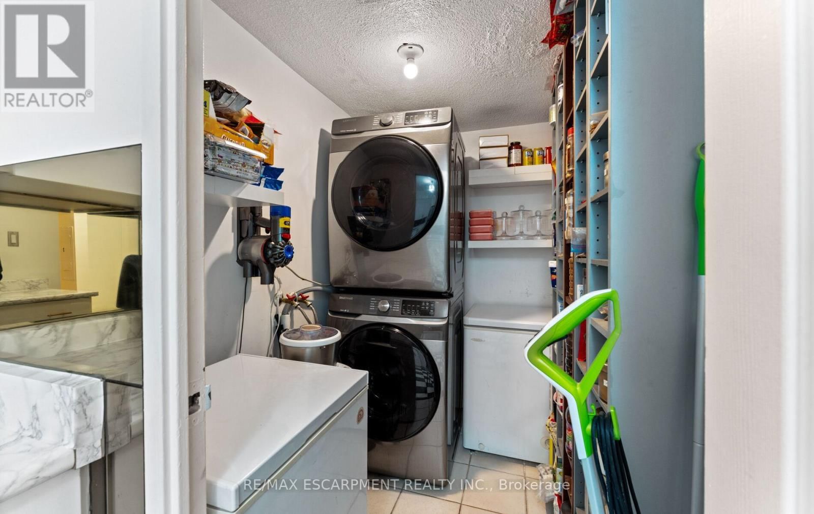 308C - 2 VALHALLA INN ROAD Image 19