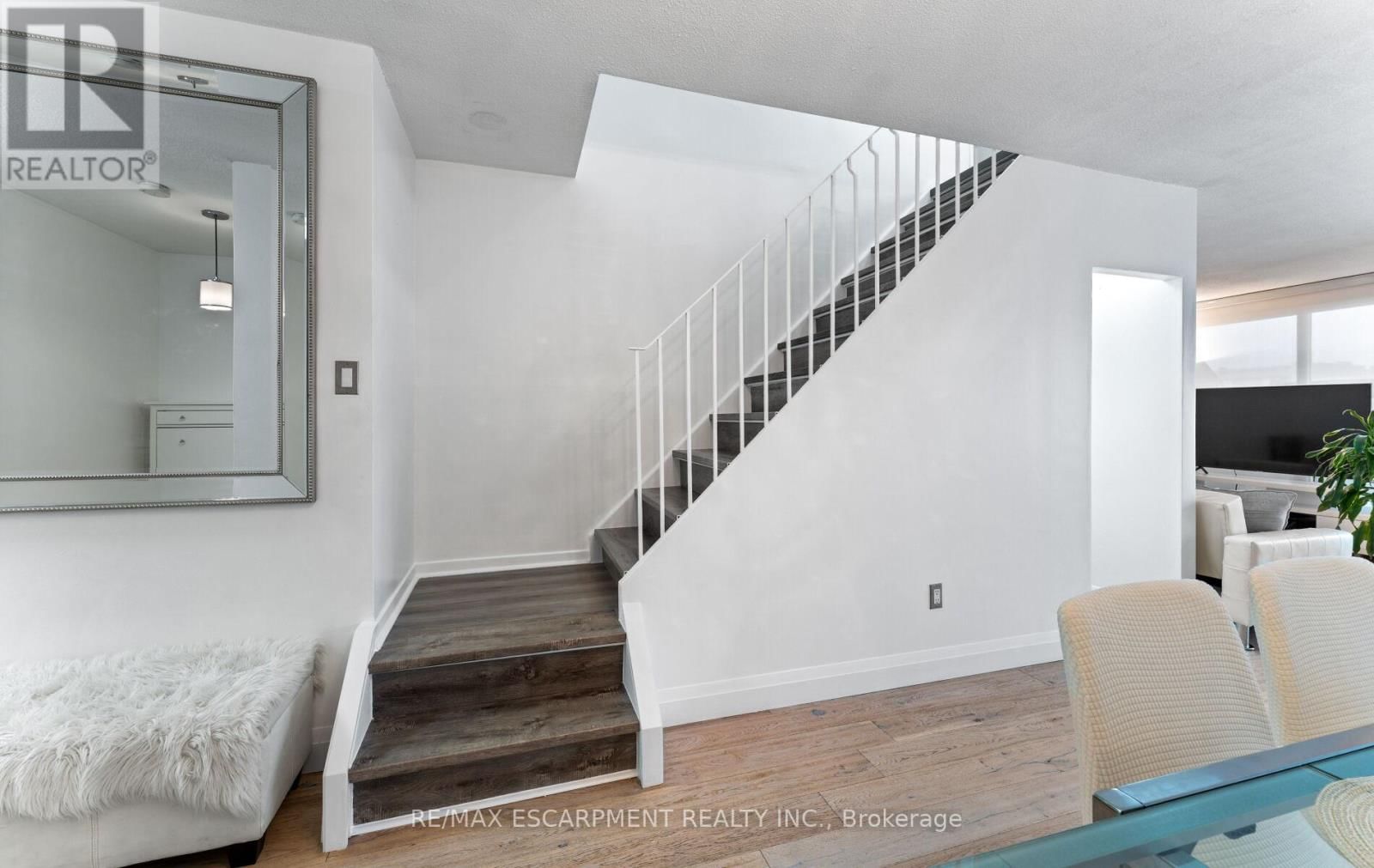 308C - 2 VALHALLA INN ROAD Image 24