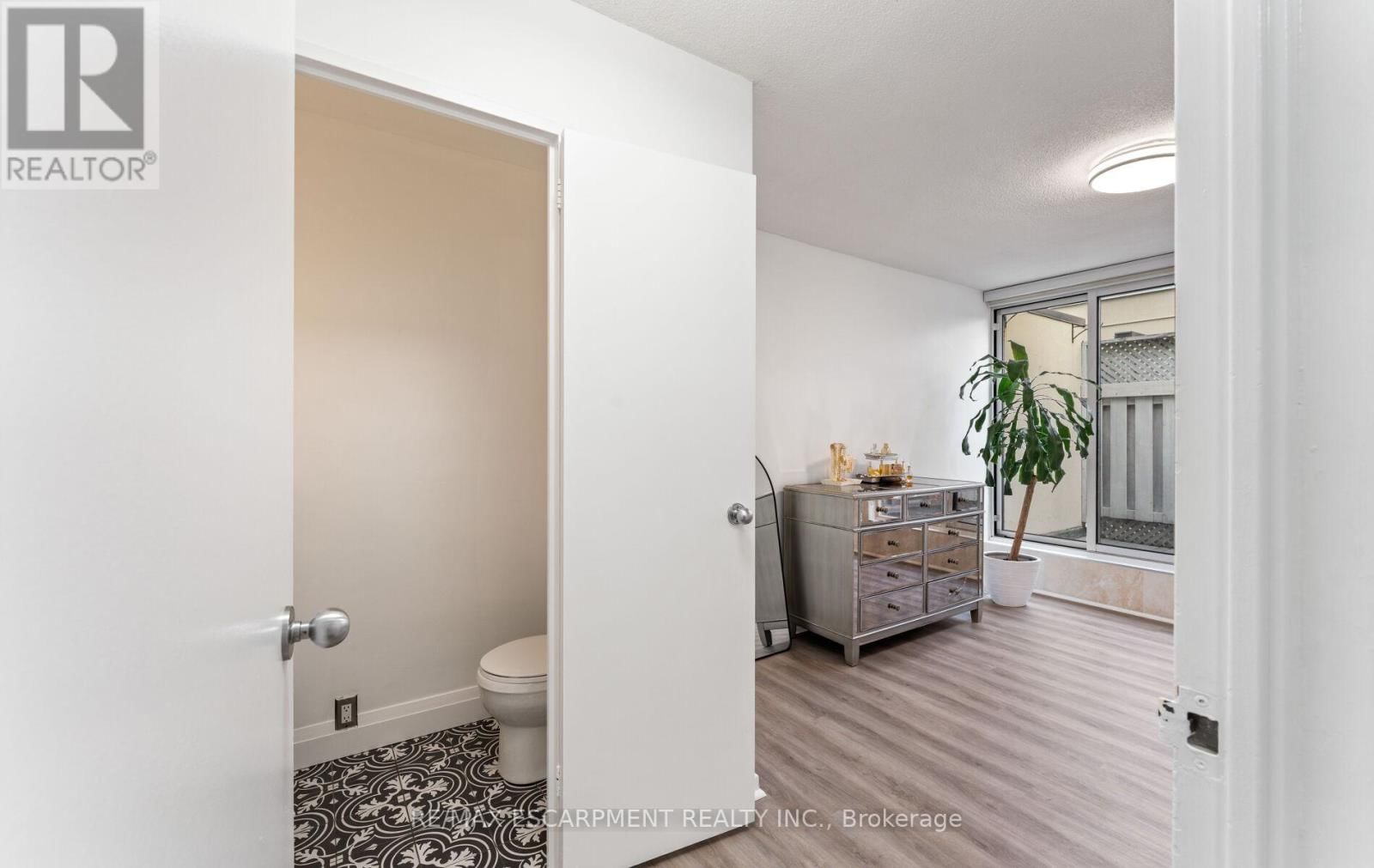 308C - 2 VALHALLA INN ROAD Image 31