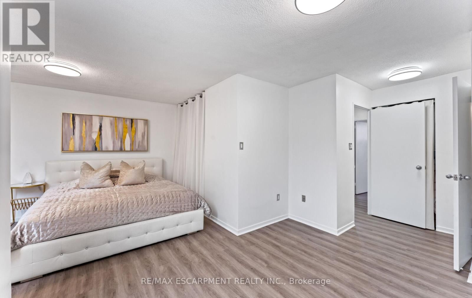 308C - 2 VALHALLA INN ROAD Image 33