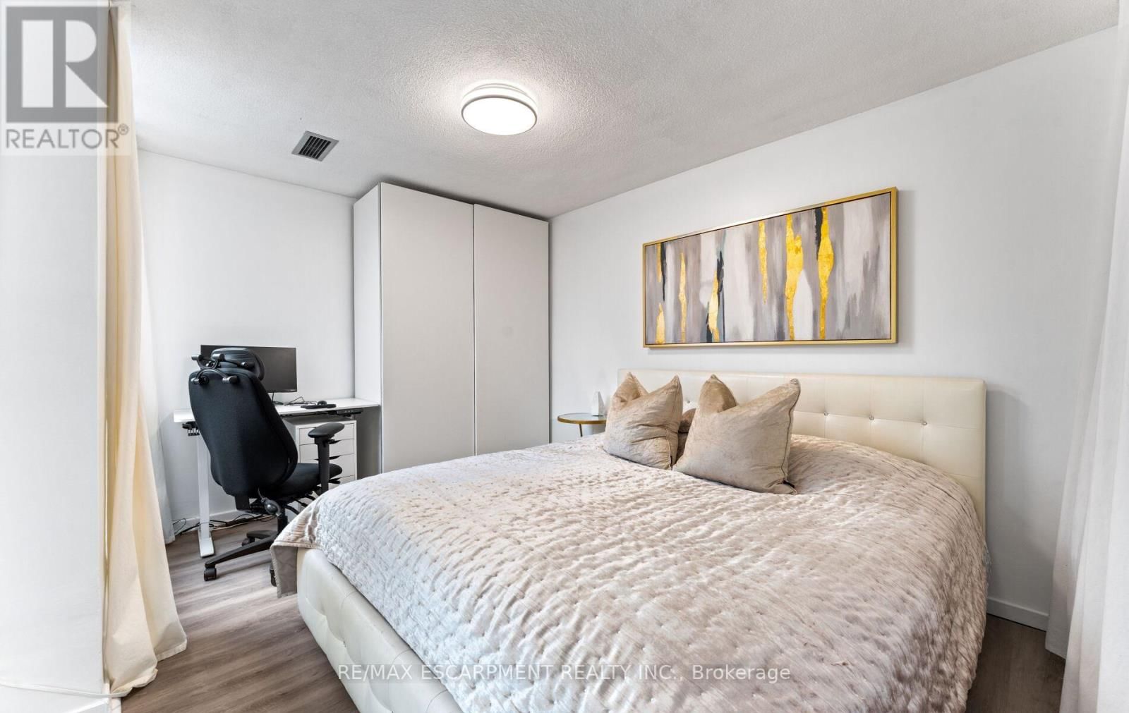 308C - 2 VALHALLA INN ROAD Image 34