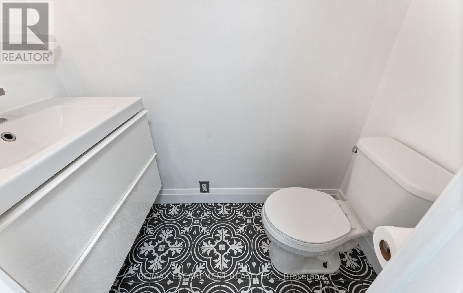 308C - 2 VALHALLA INN ROAD Image 37