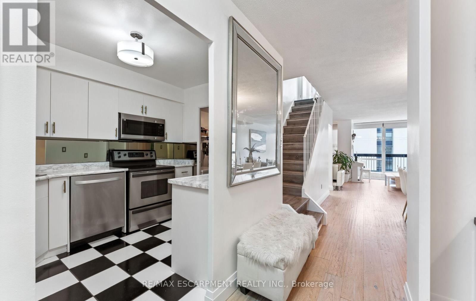 308C - 2 VALHALLA INN ROAD Image 9