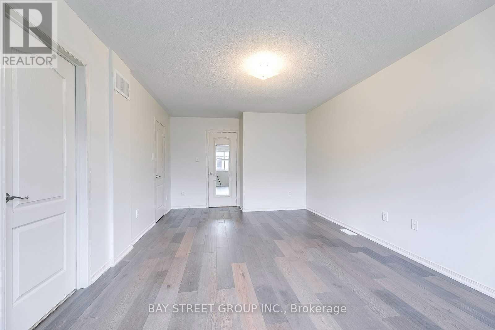 2278 STONE GLEN CRESCENT Image 20