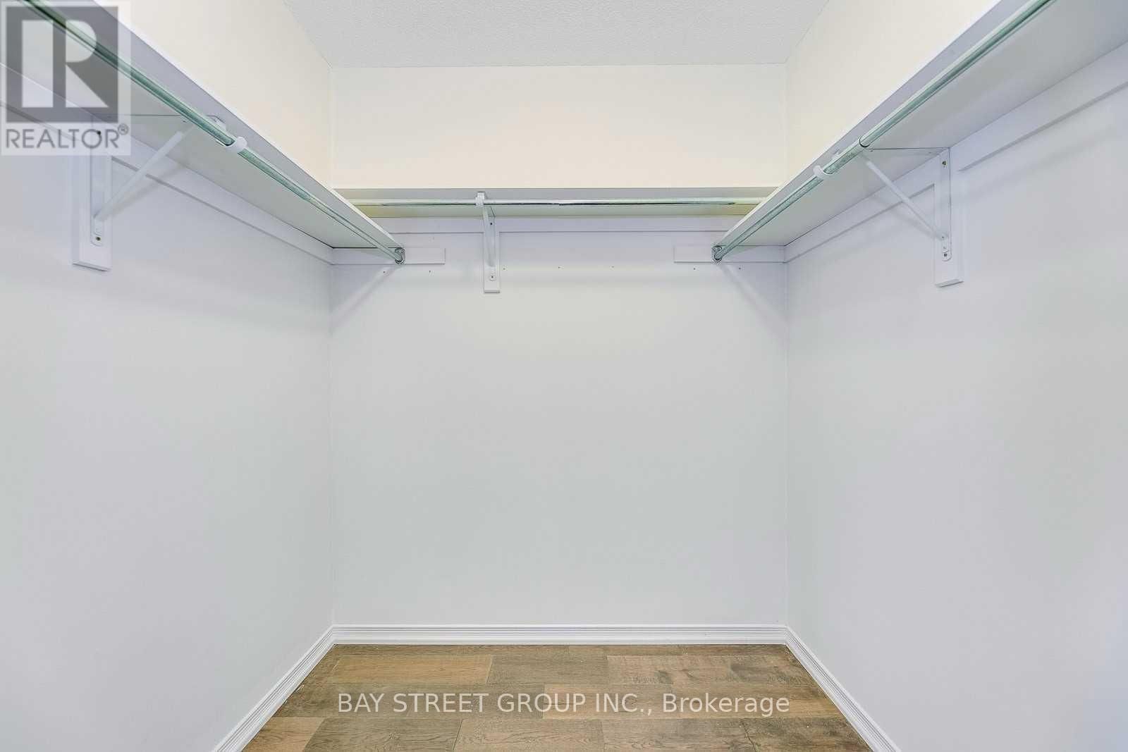 2278 STONE GLEN CRESCENT Image 21