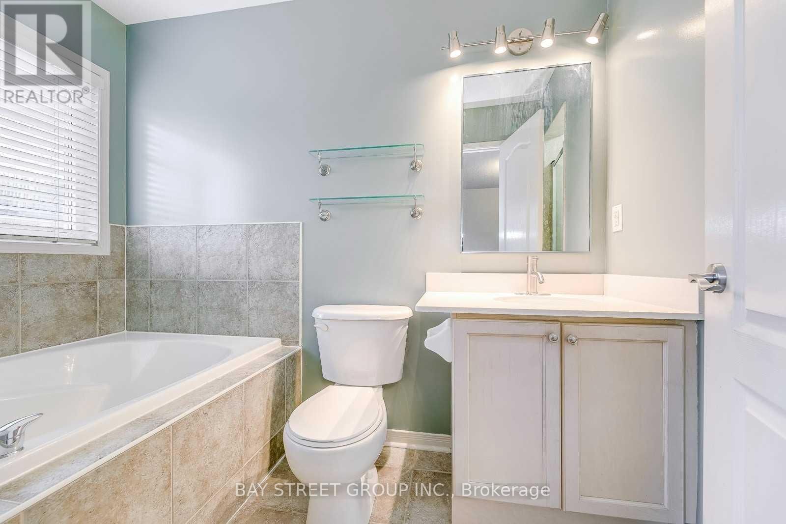 2278 STONE GLEN CRESCENT Image 23