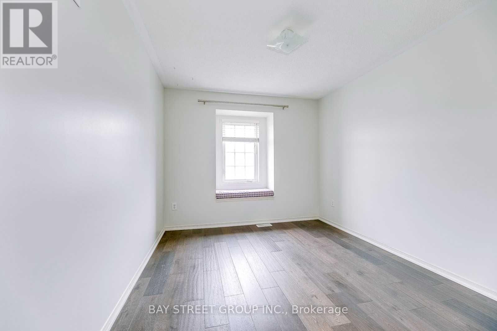 2278 STONE GLEN CRESCENT Image 26