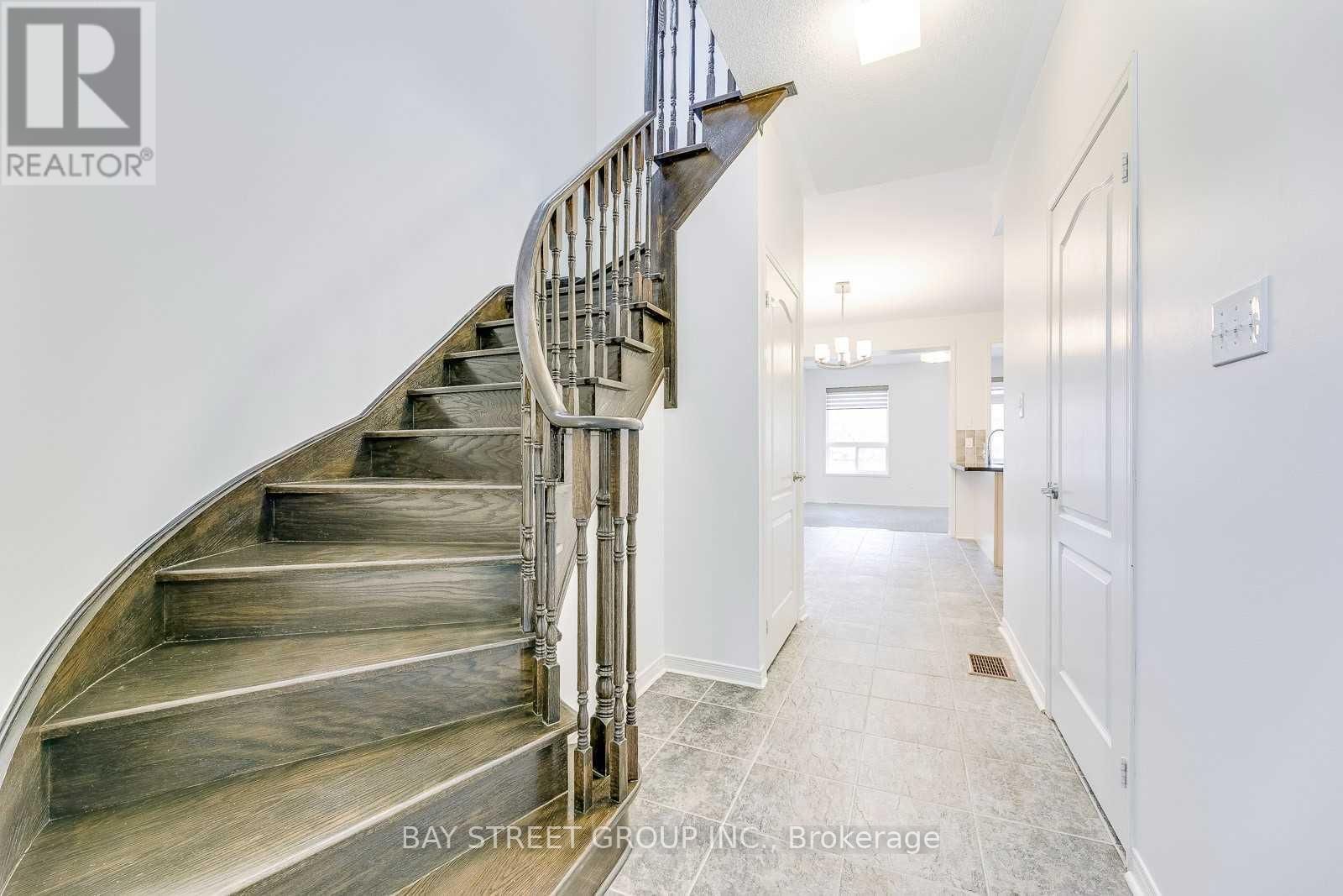 2278 STONE GLEN CRESCENT Image 3