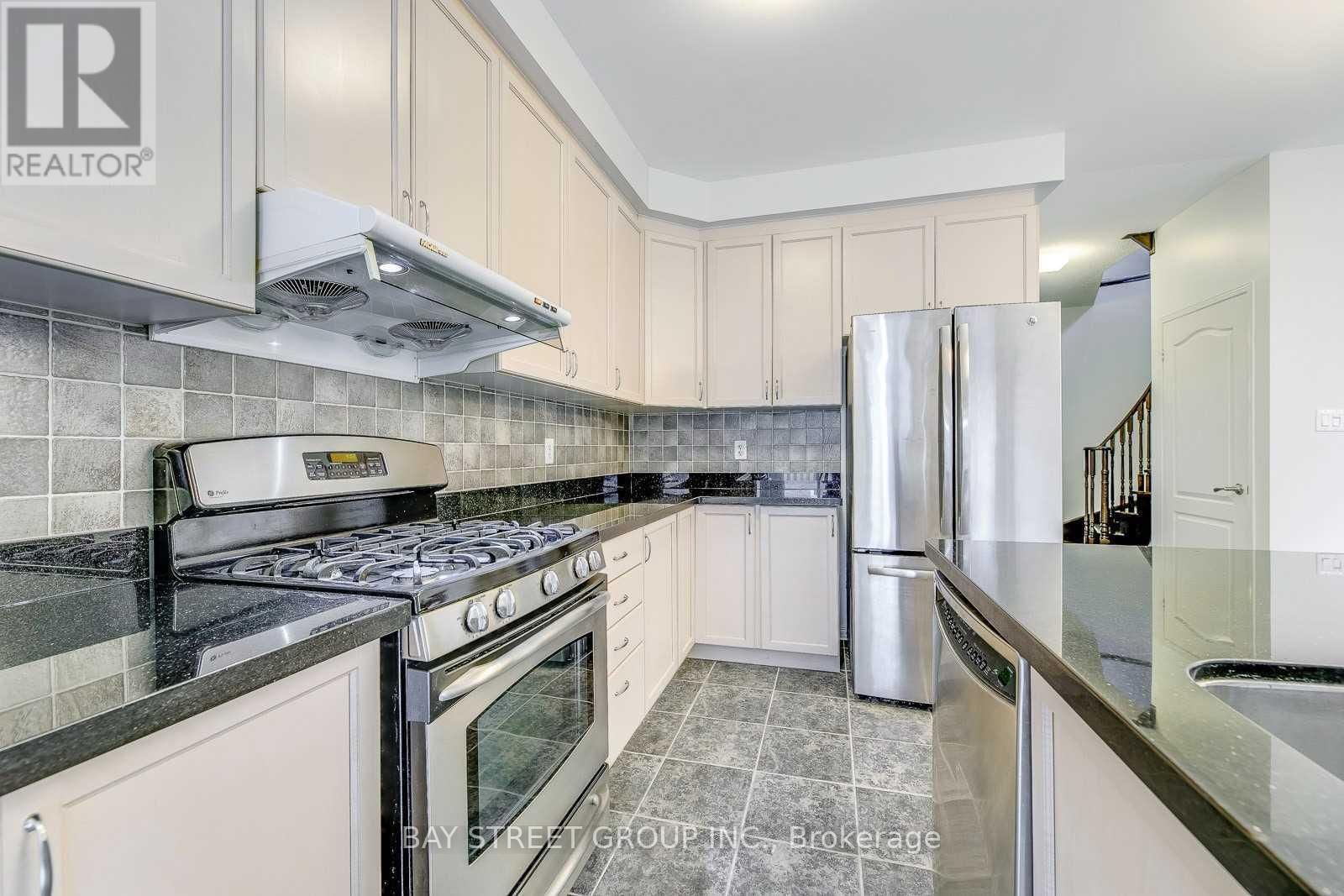 2278 STONE GLEN CRESCENT Image 8