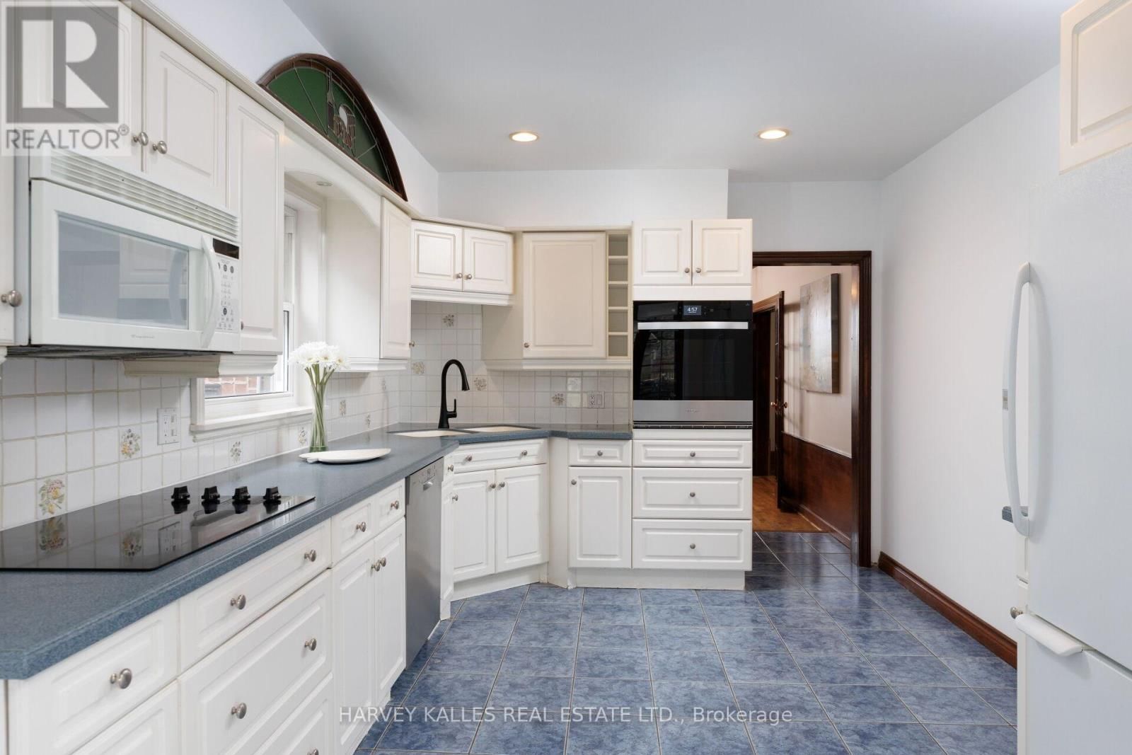 4 TWENTY THIRD STREET Image 19