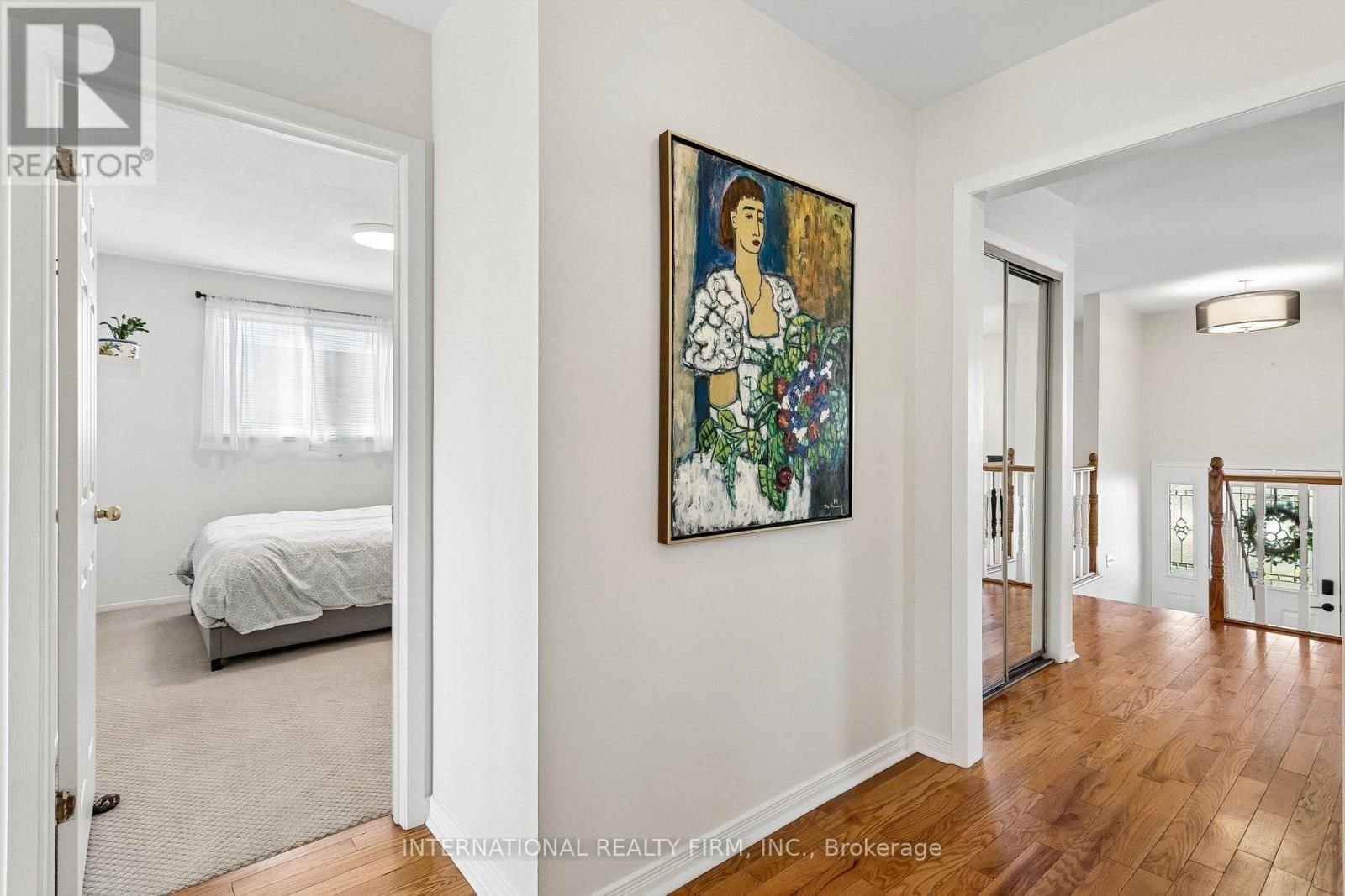 1326 ROXBOROUGH CRESCENT Image 13