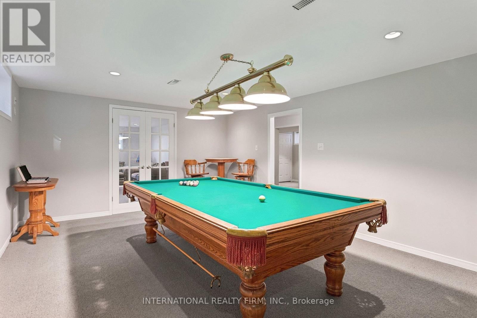 1326 ROXBOROUGH CRESCENT Image 24