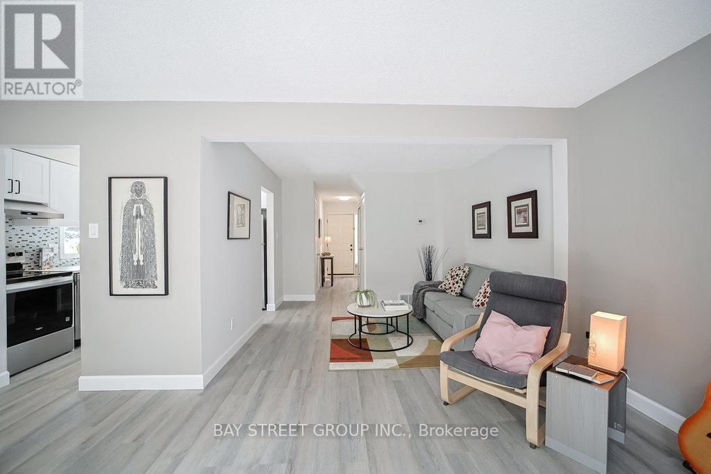 28 - 2200 GLENWOOD SCHOOL DRIVE Image 15