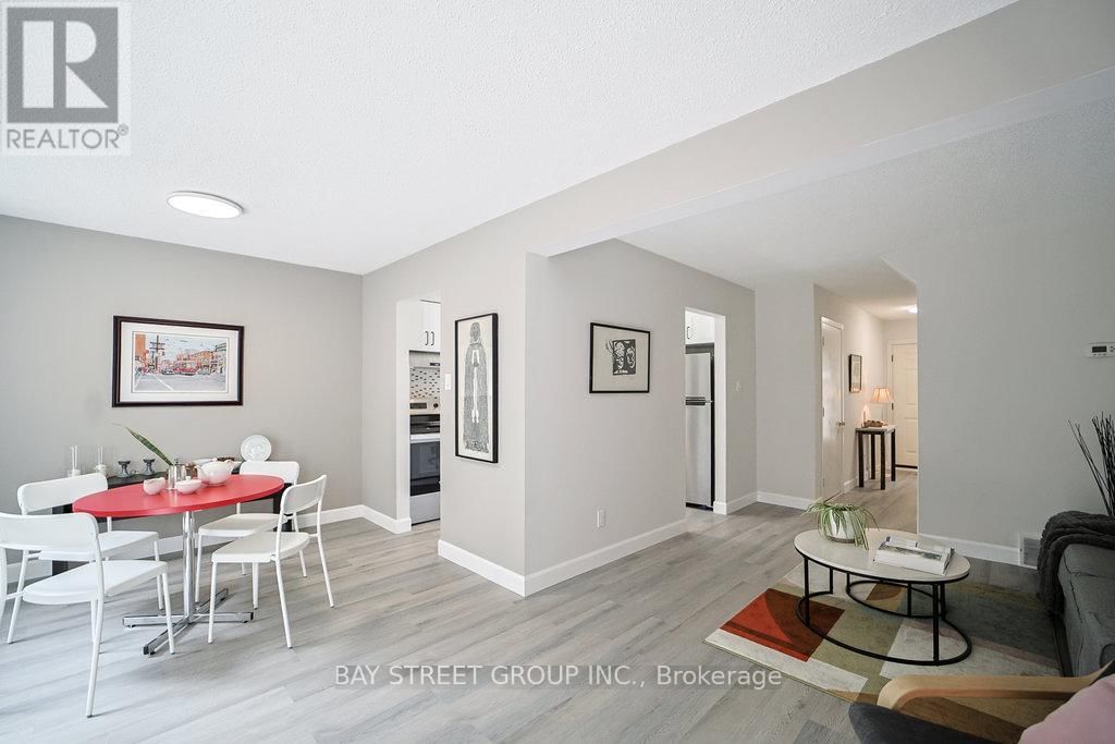 28 - 2200 GLENWOOD SCHOOL DRIVE Image 17