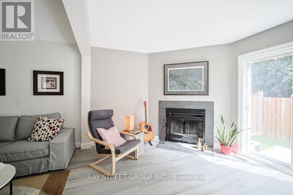 28 - 2200 GLENWOOD SCHOOL DRIVE Image 18