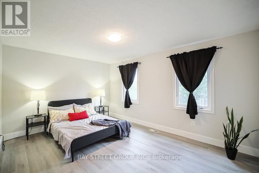 28 - 2200 GLENWOOD SCHOOL DRIVE Image 19